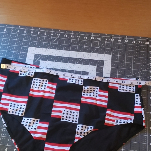 *Plus Size* 🇺🇸🚣‍♀️ 🏊‍♀️🏄‍♀️Flag Swimsuit bathingsuits/swimsuits - Picture 11 of 12